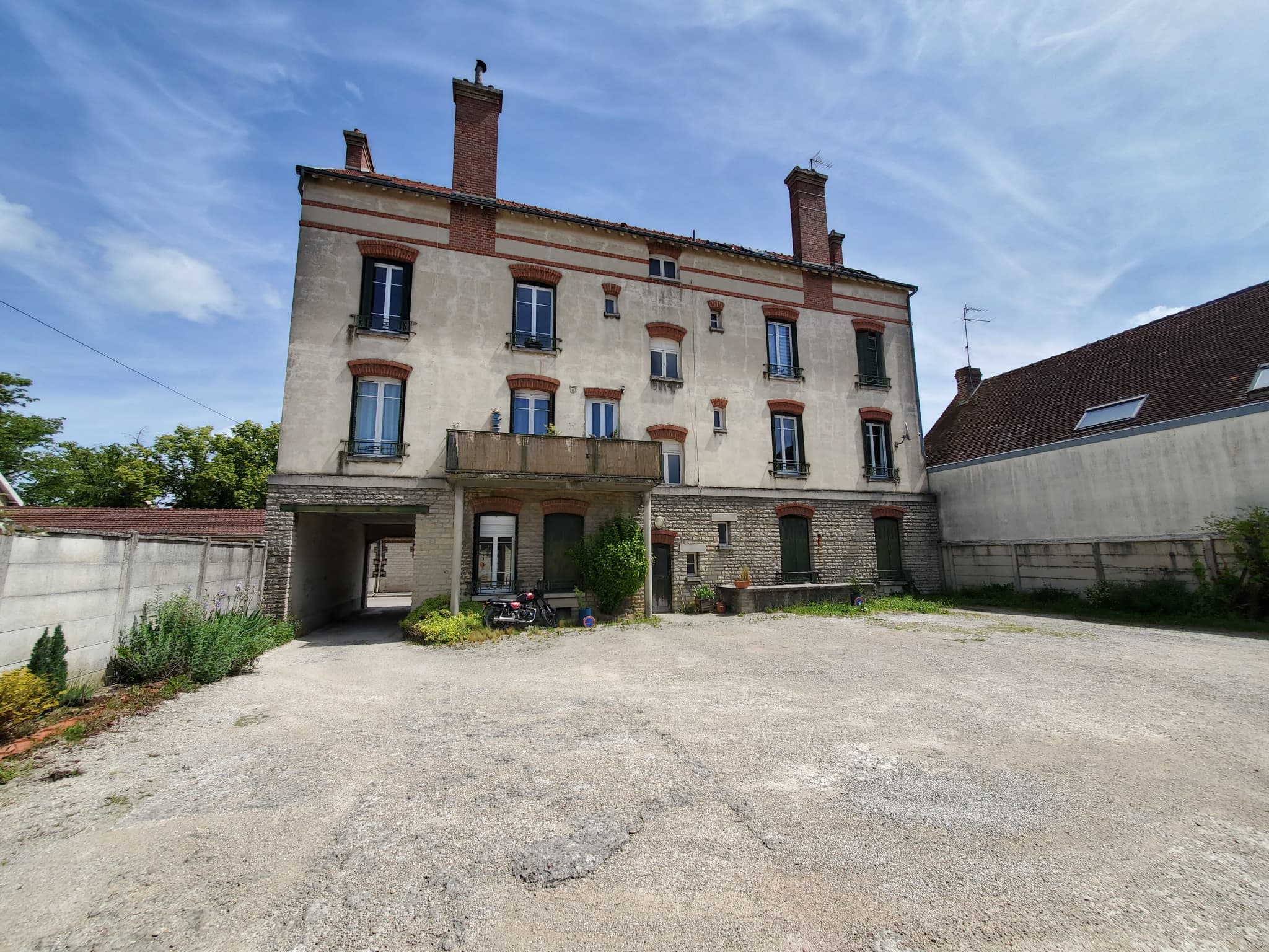 Charmant T3 64 m2 en rez-de-chaussée, parking inclus Troyes Brossolette — photo 1