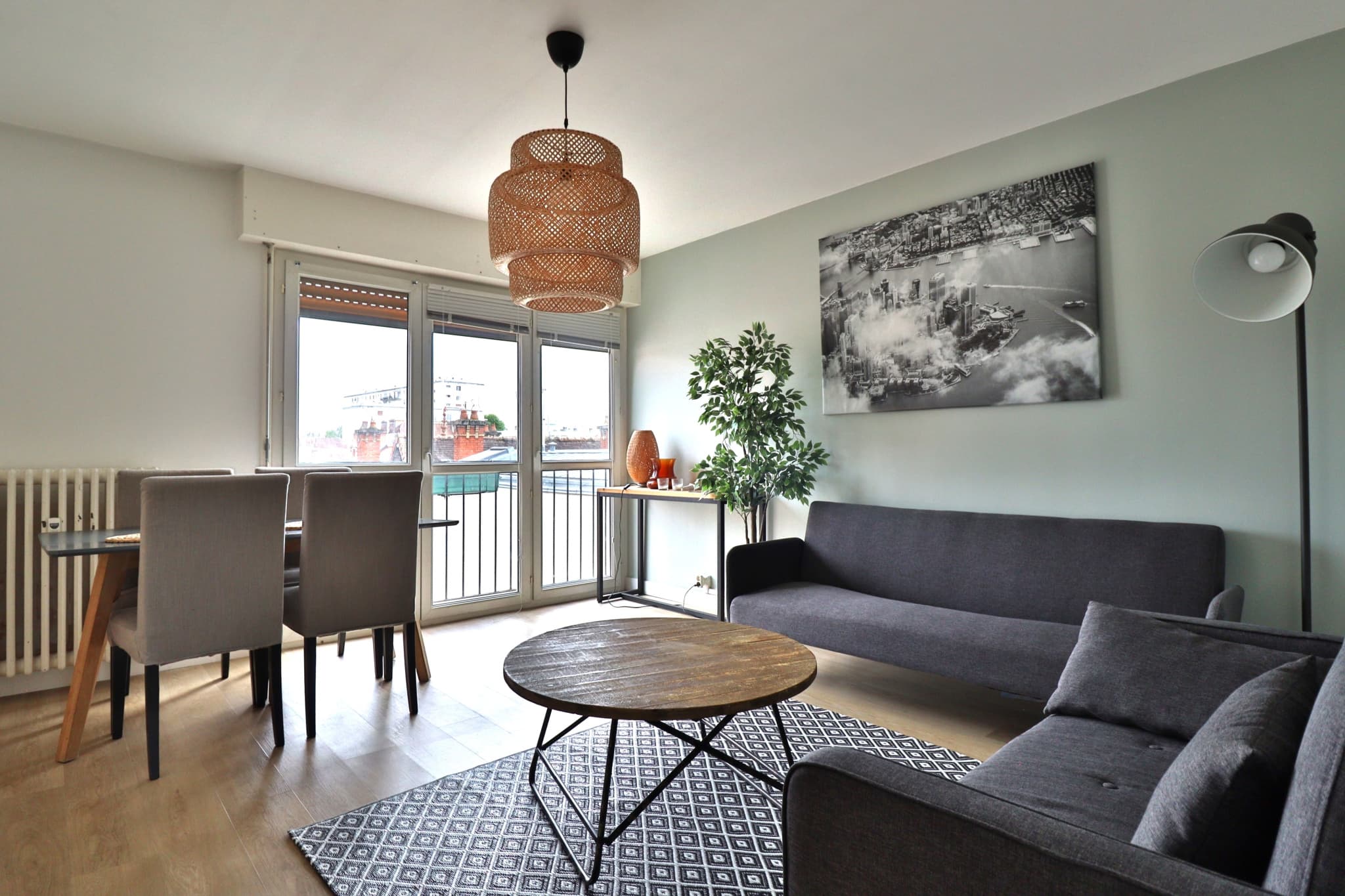 Un appartement agréable à vivre, dans un secteur recherché, qui mérite une visite ! — photo 1