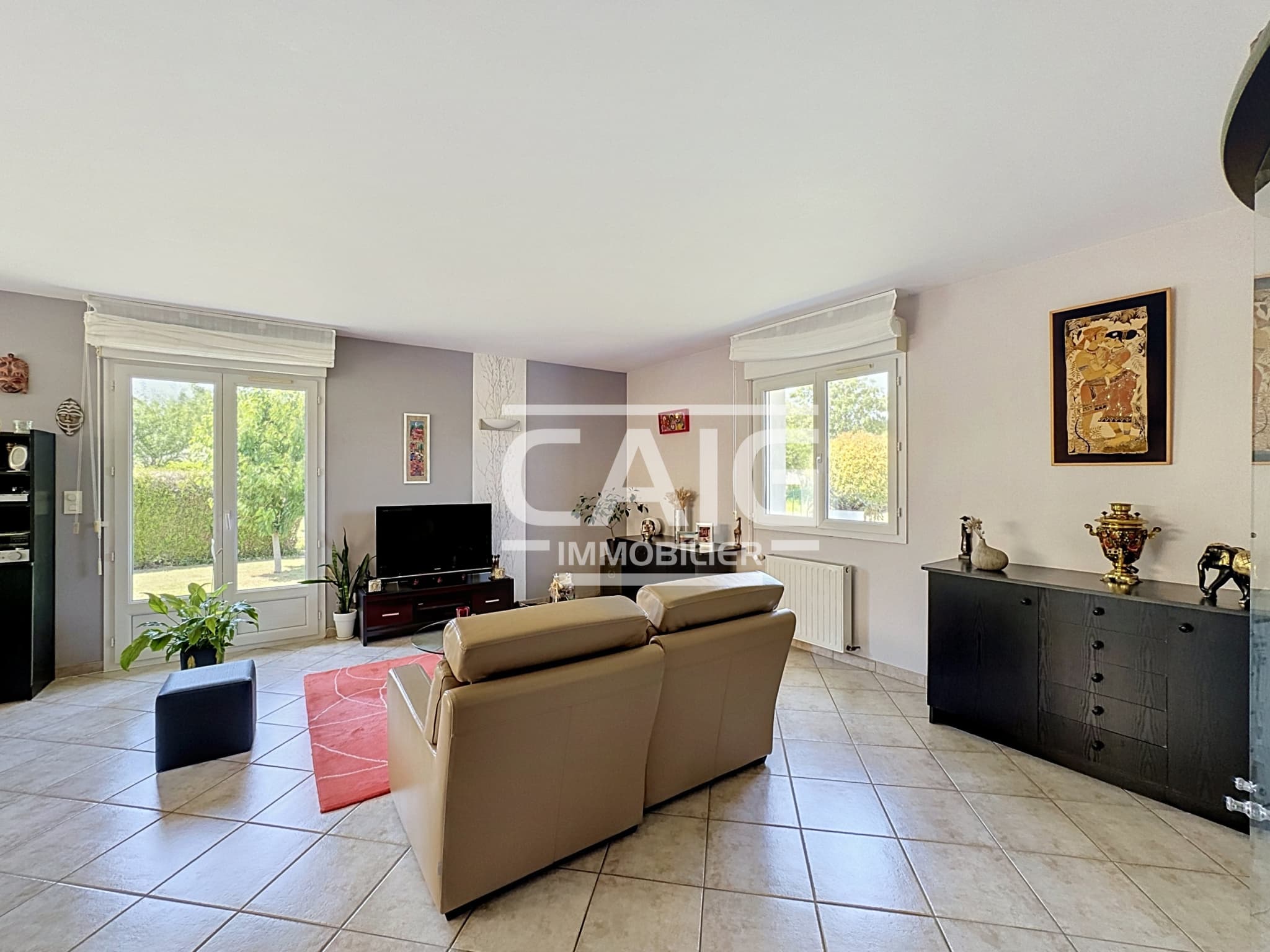 ST JULIEN LES VILLAS — photo 3